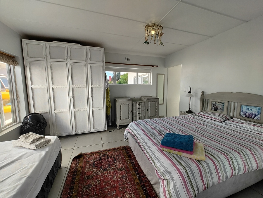 To Let 3 Bedroom Property for Rent in Stilbaai Wes Western Cape